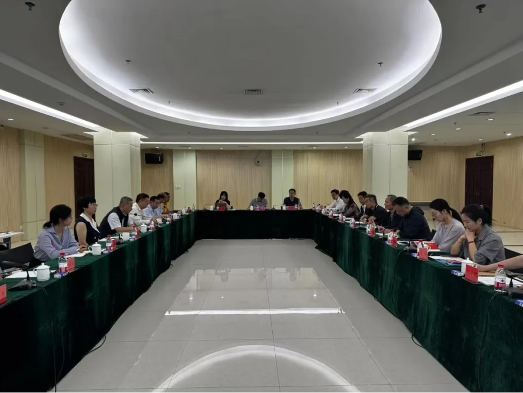 083dd137efa54719a8fe61a6214ec4ea