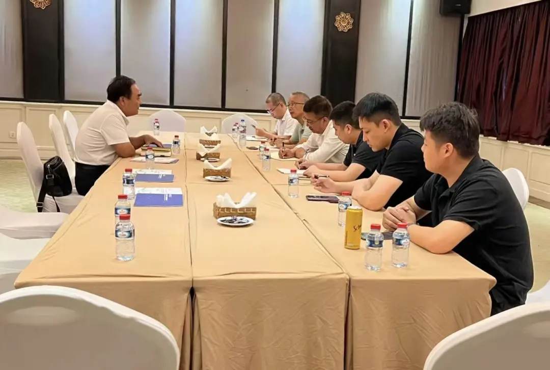 杨宇率队赴老挝调研